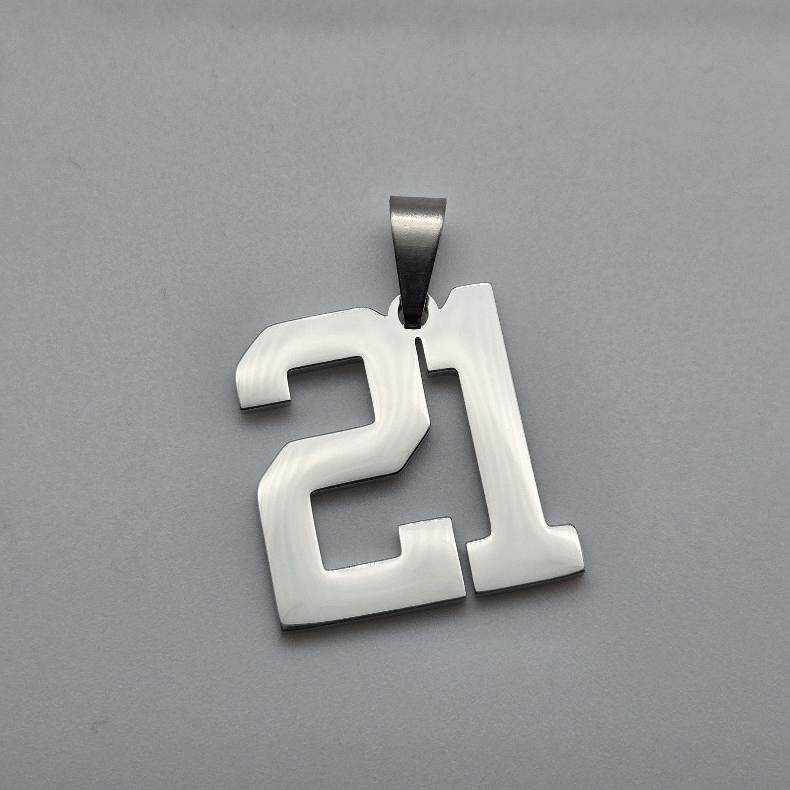 #21 BASEBALL FOOTBALL NUMBER Pendant Charm / 18″-24″ STAINLESS CHAIN NECKLACE
