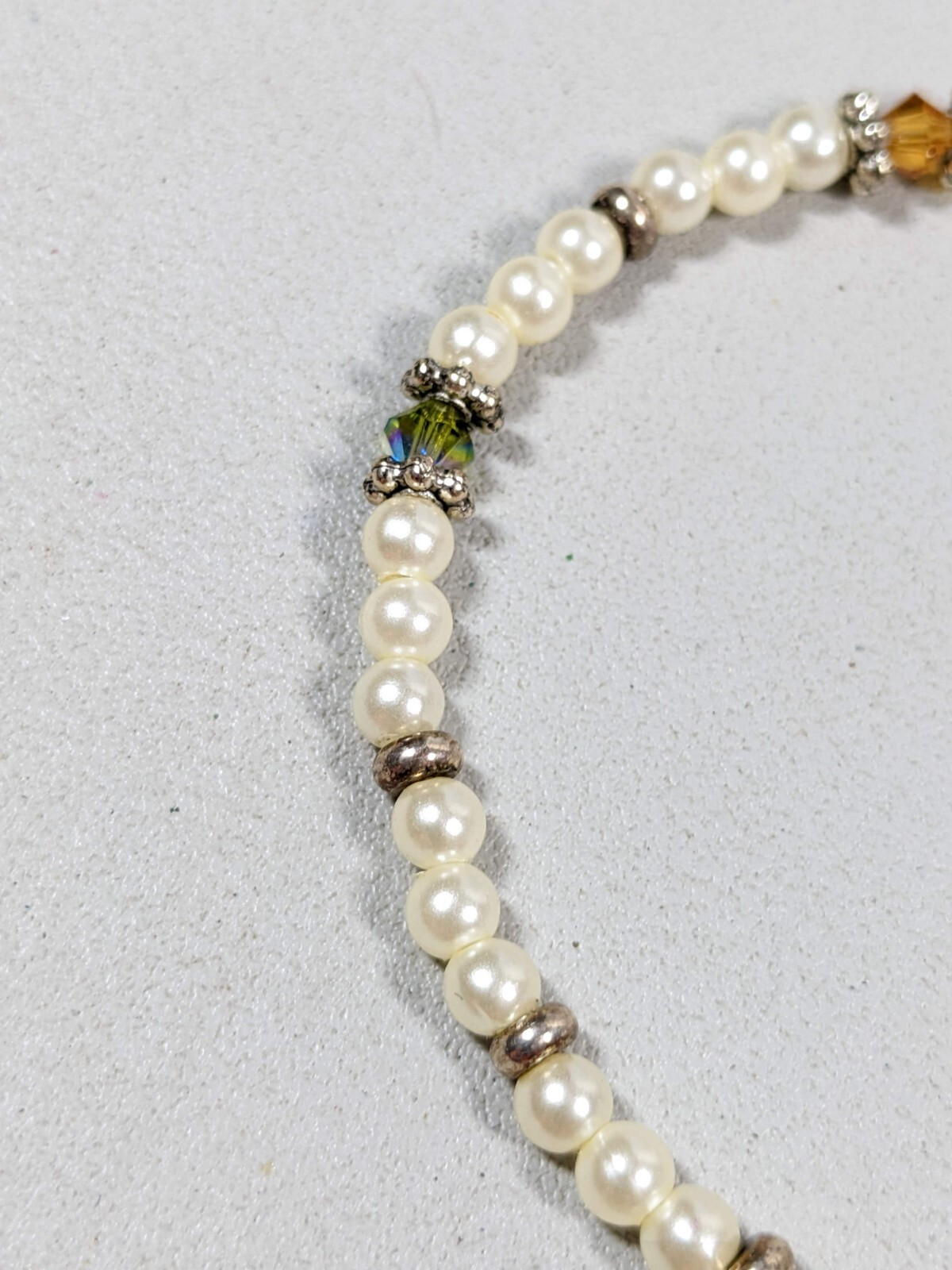 Ivory Color Acrylic Faux pearl Green Brown Crystal Heart Charm Bracelet 6.5 in