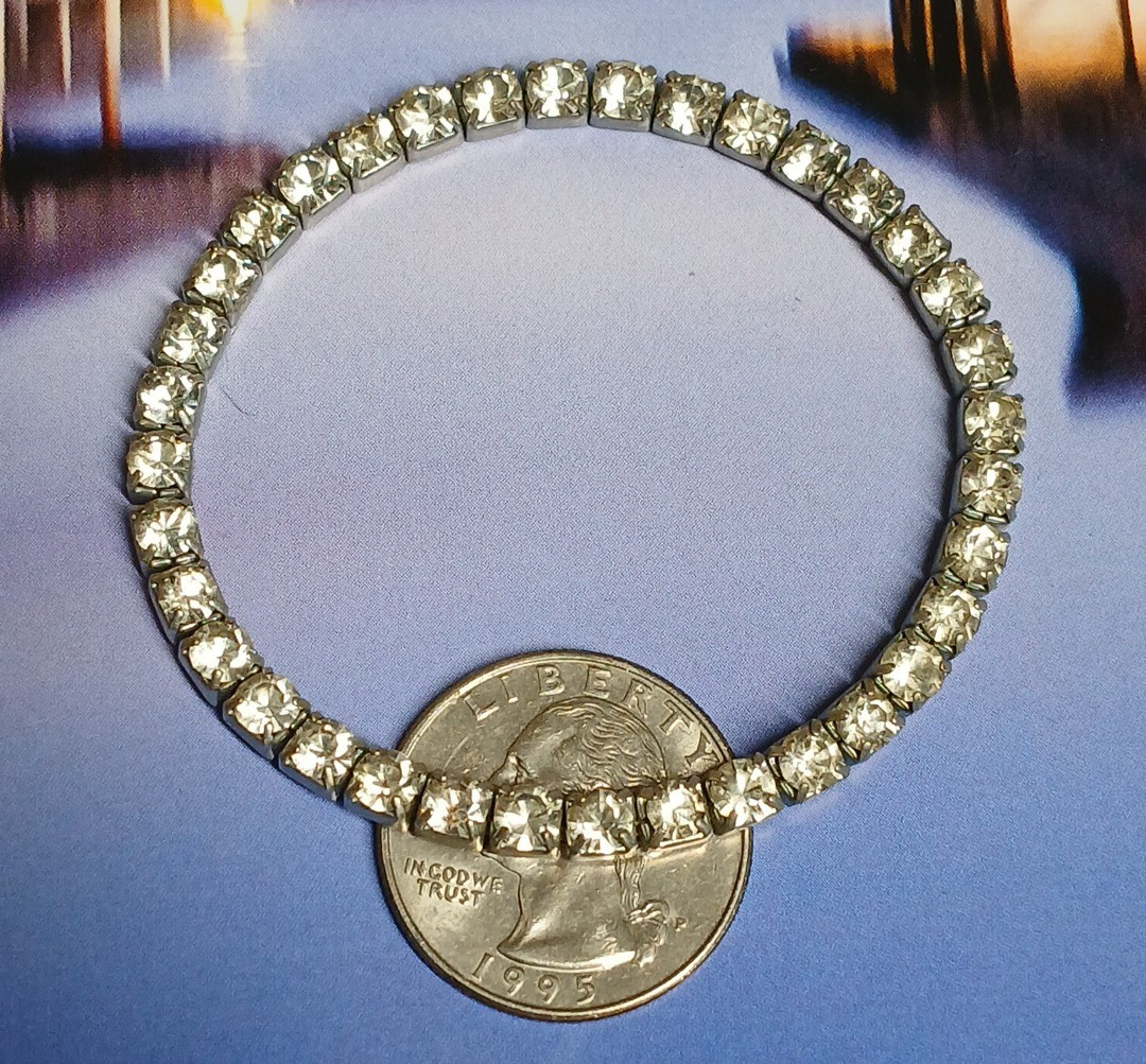 Silver Tone Round Clear Rhinetone Stretch Bracelet