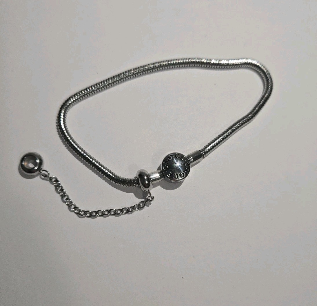 Gnoce Silver Adjustable Chain Bracelet w/ Slider Closure. Box And Bag Included