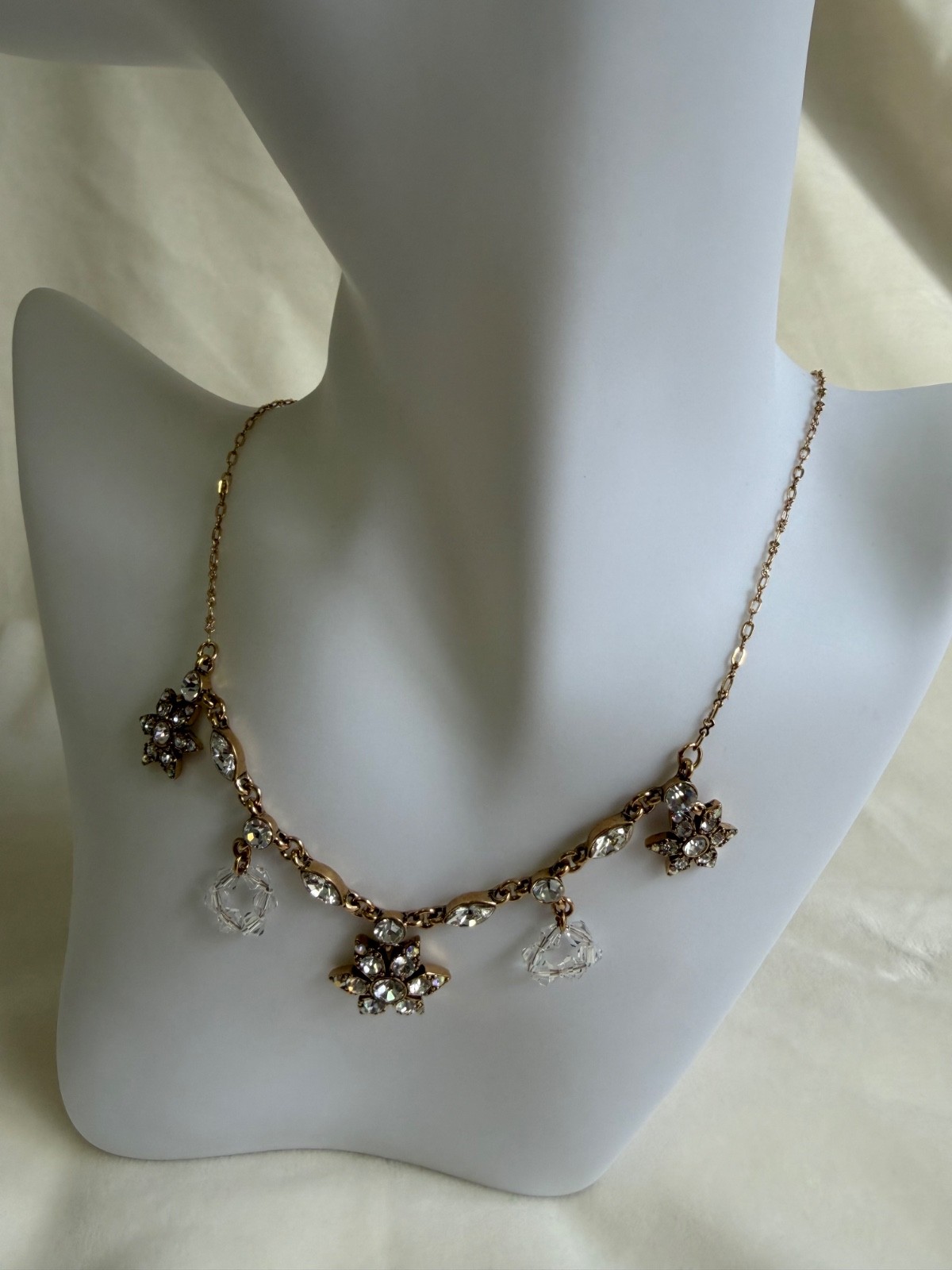NWT Givenchy Gold-Tone Crystal Snowflake Cluster Necklace – 15″ to 17″