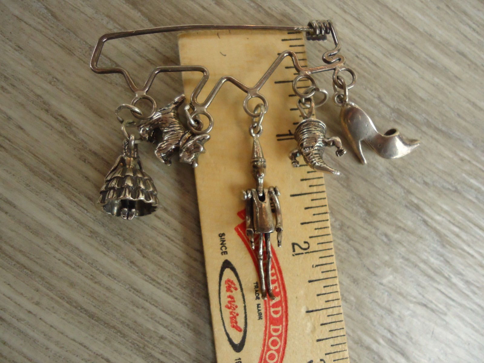 Wizard Of Oz Silver Charm Pin Articulated Tin Man Dorothy Tornado Todo Slipper
