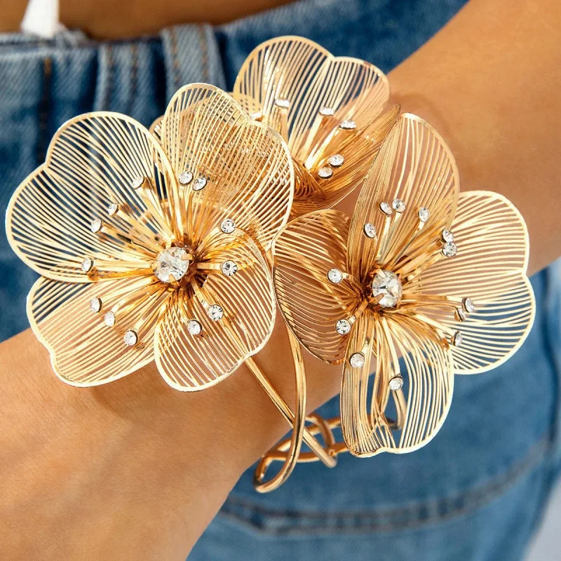 Retro Rhinestone Flower Cuff Bracelet for Women Open Bangle Hollow Floral