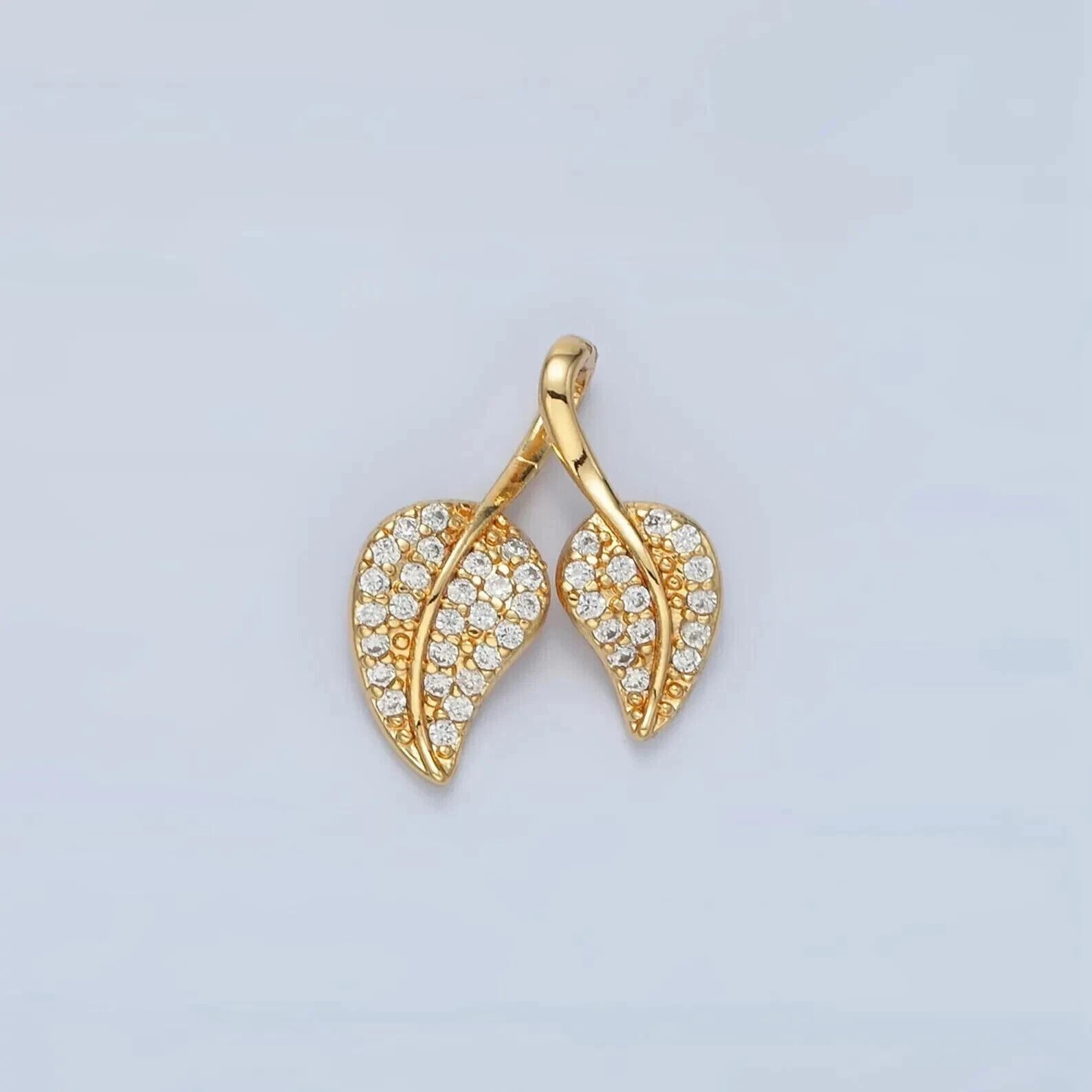 14K Yellow Gold Plated 1.50Ct Round Cut Simulated Diamond Women’s Leaf Pendant
