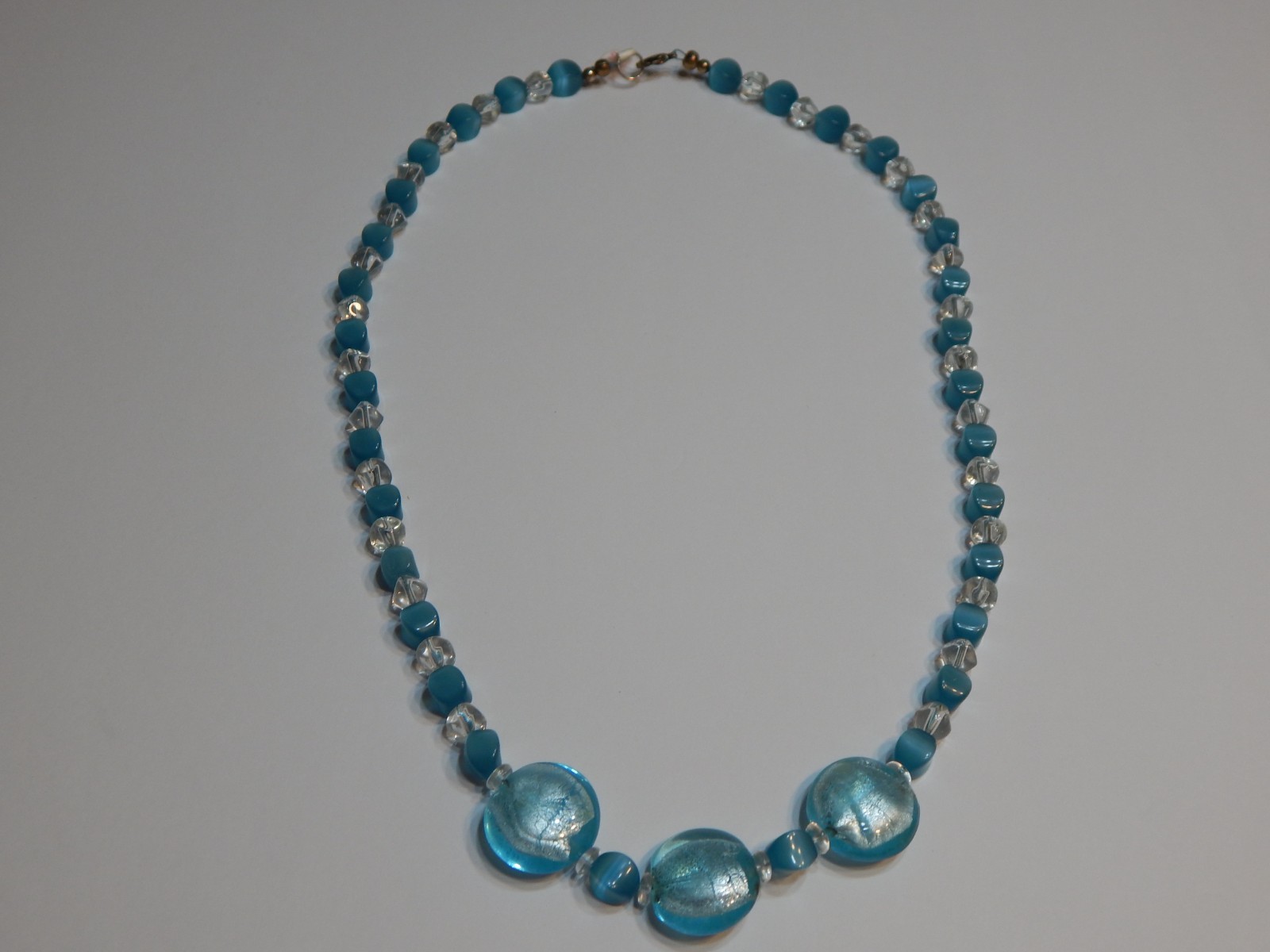 necklace women 25in biue beaded cats eyes with glass beads (N15)