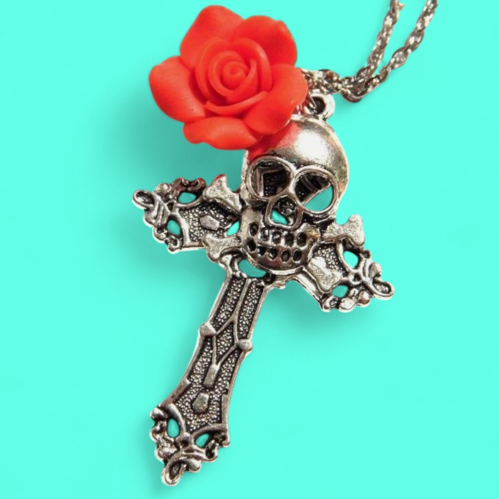SILVER-TONE GOTHIC CROSS ROSE SKULL PENDANT NECKLACE Day of the dead red M5