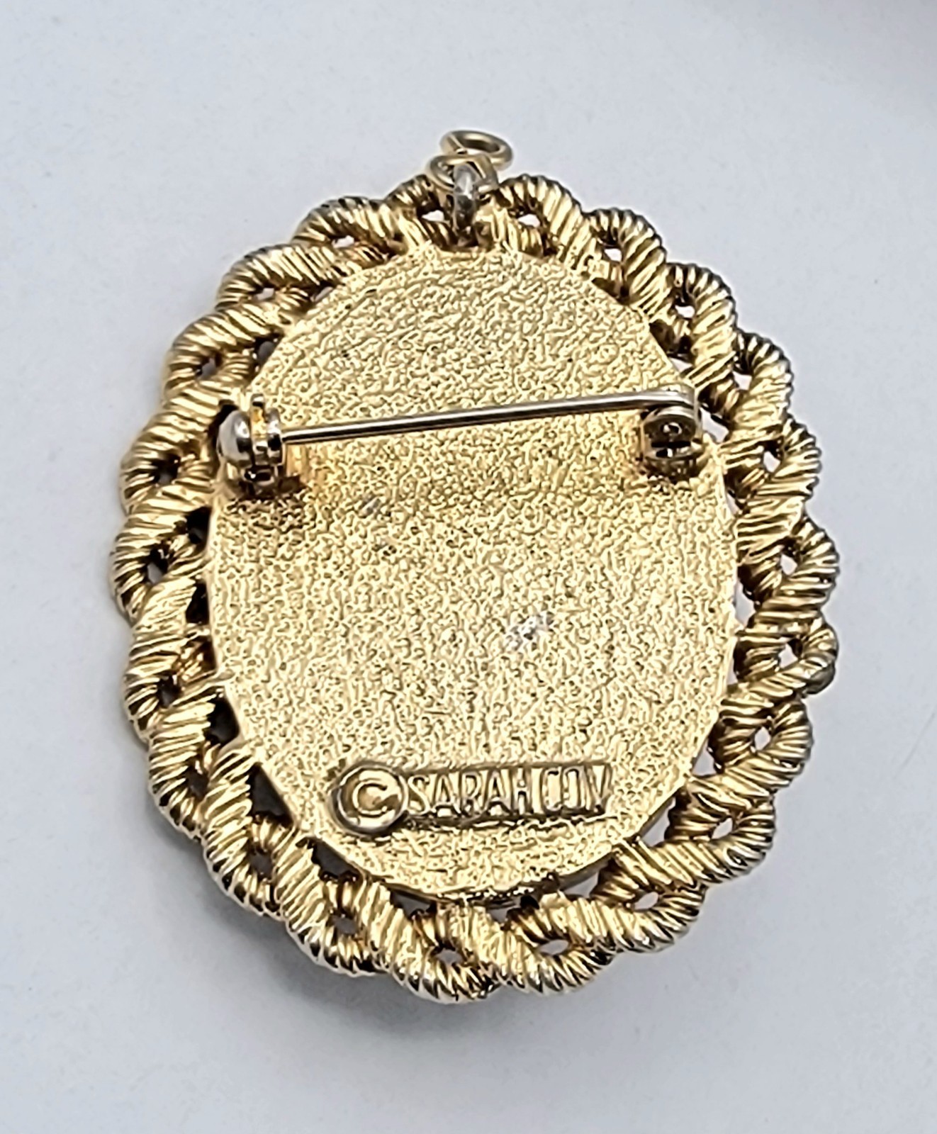Sarah Coventry Brooch/ OR Pendant Gold Tone Red Black Enamel Oval Dome Detailed