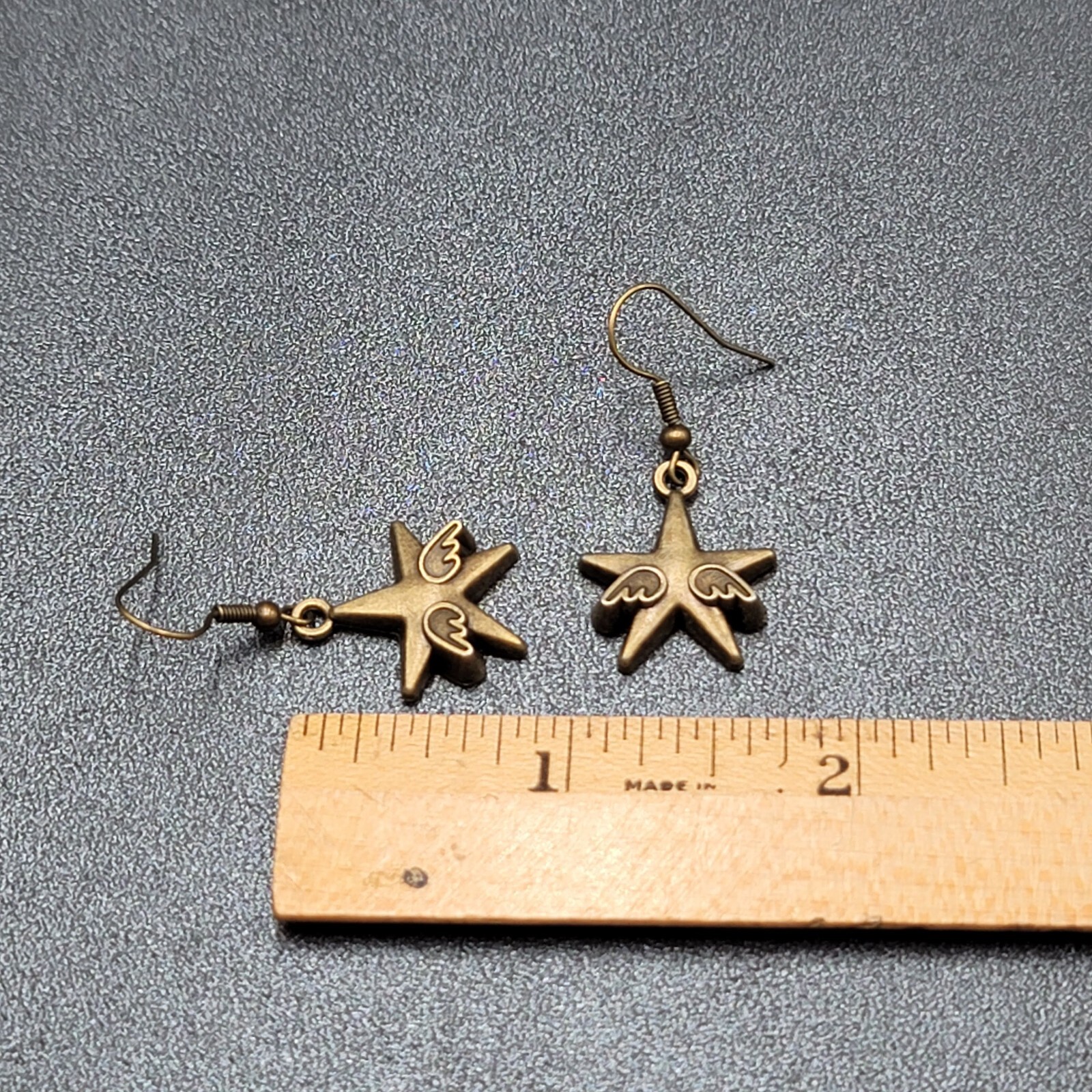 New WINGED STARS Pierced Earrings Bronze tone Dangle 7/8″
