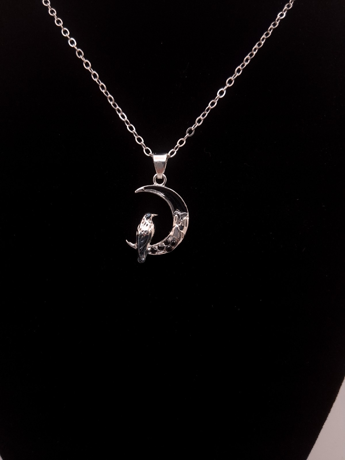 Simple Crow Necklace Black Crow Crescent Moon Rhinestone Enamel Pendant Necklace