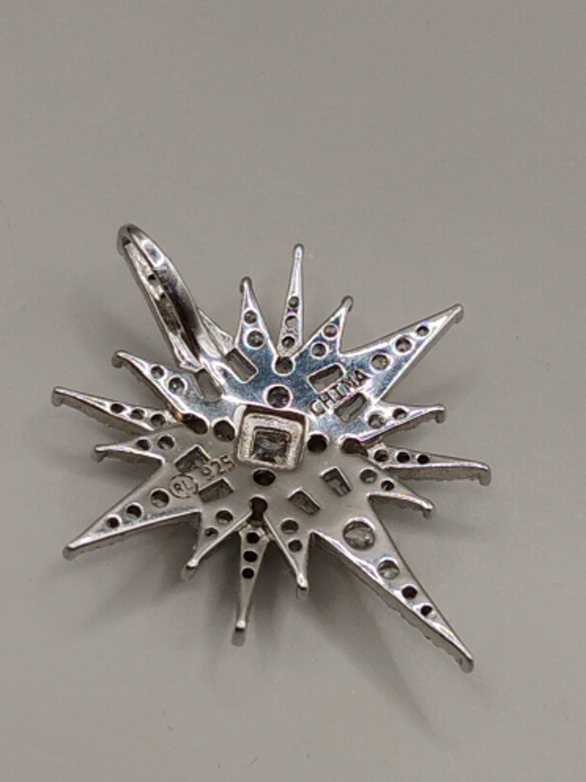 RL Sterling Silver CZ Round Stones Baguette Pendant Missing 1 Stone 2.2g Scrap
