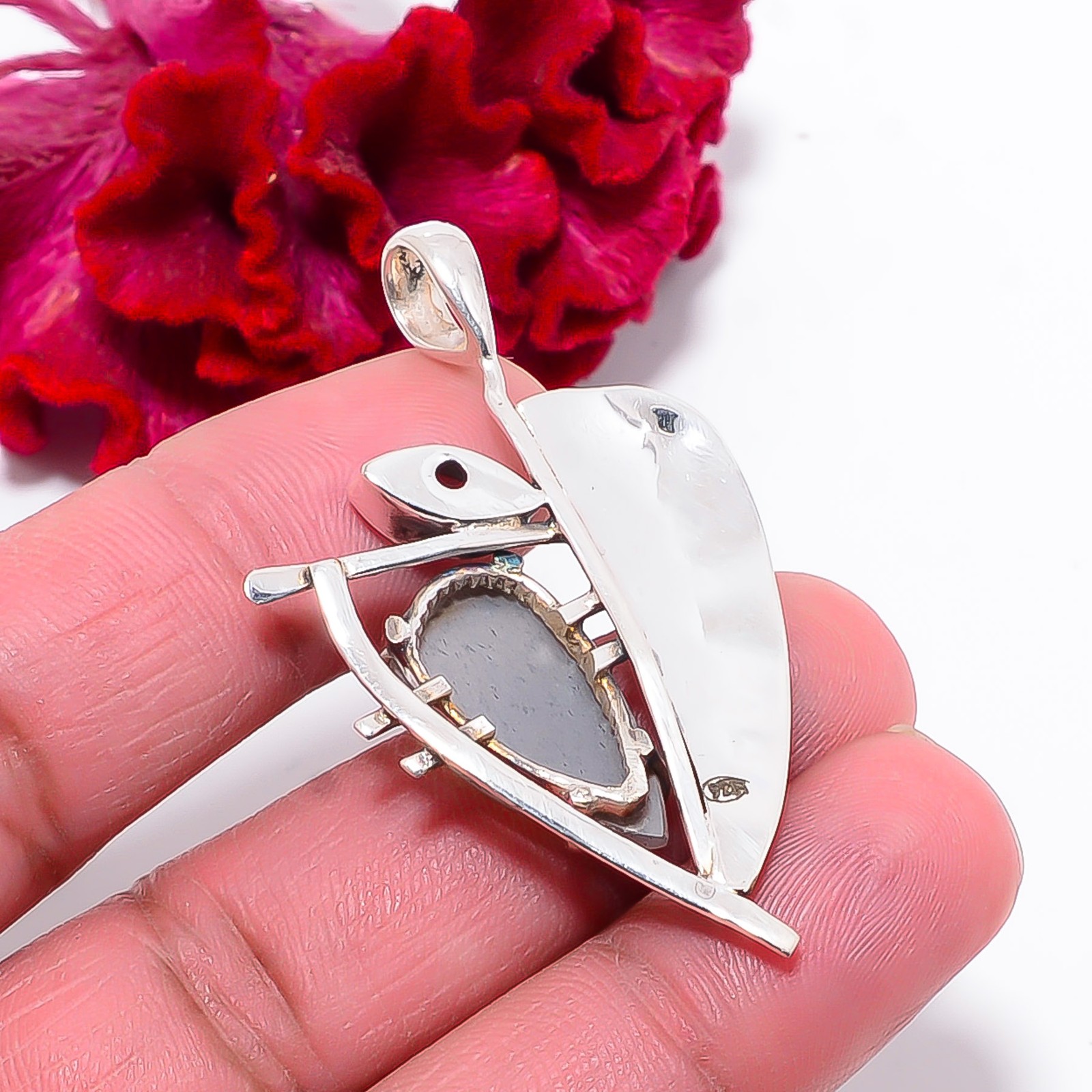 Gray Moonstone – Sri Lanka & Iolite 925 Sterling Silver Pendant 1.99″ P102881022