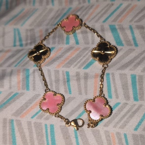 Gold Tone Clover Dangle Charm Cable Chain Bracelet Pink Enamel Adjustable