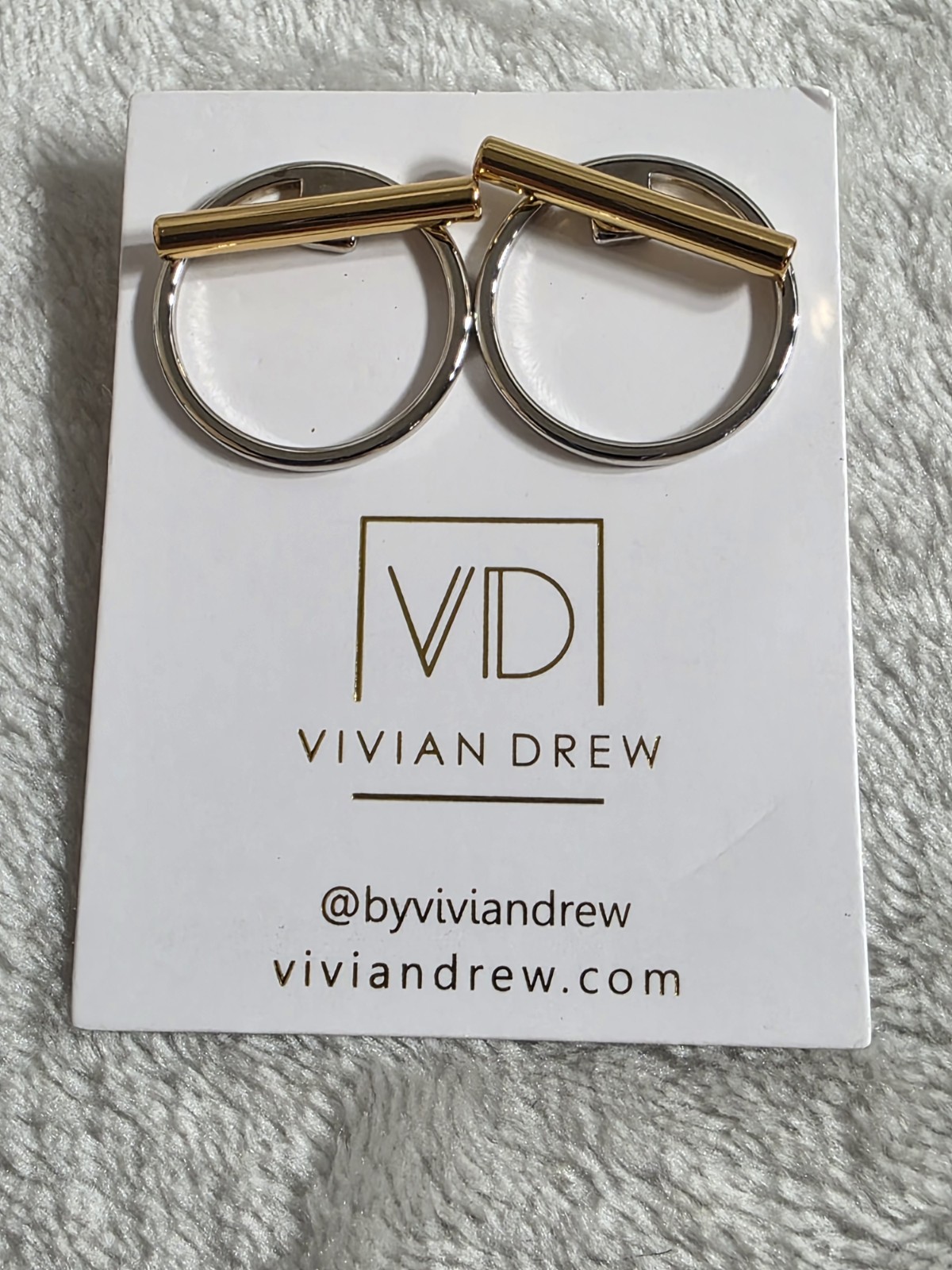 NWT Vivian Drew Gold And Silver Tone Earrings – NWT