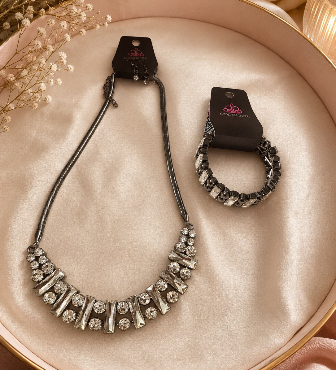 Paparazzi Gray Snake Chain Statement Necklace, Clear Crystal Rhinestones