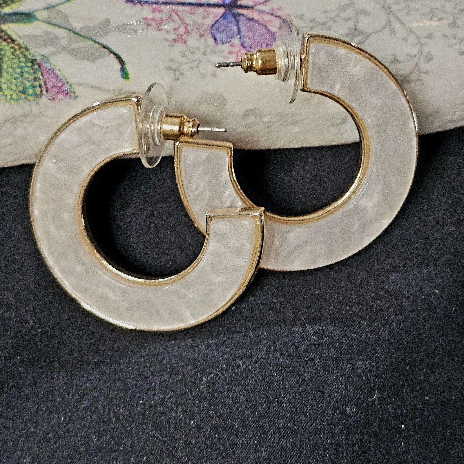 Anthropologie Mother Of Pearl Gold Plated Statement Earrings C Shaped Iridescent