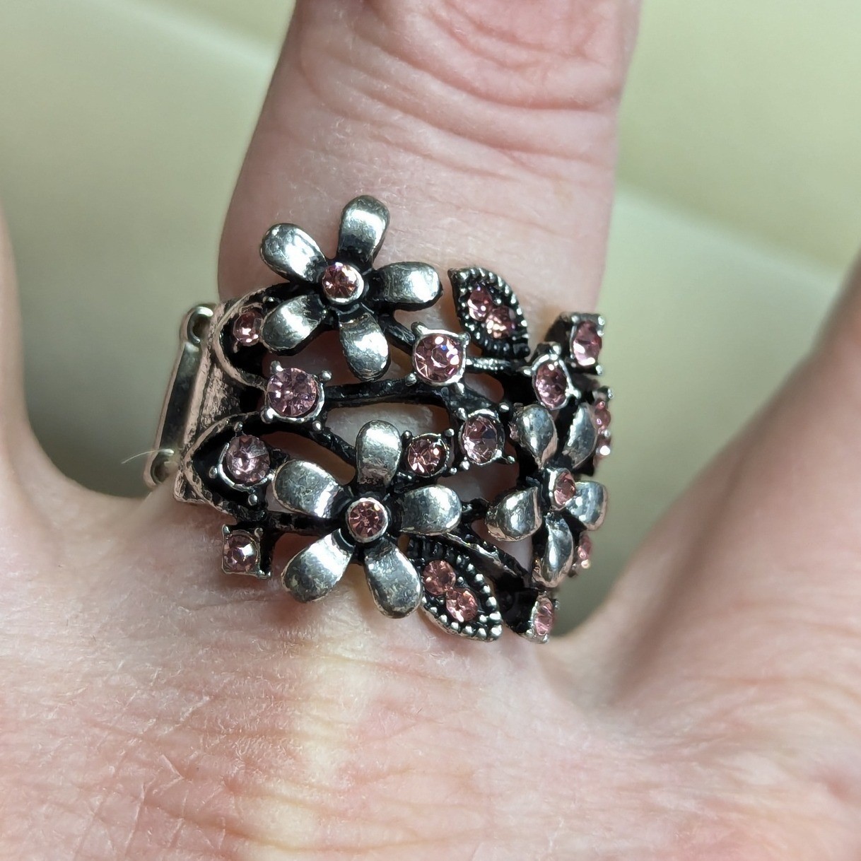 New Flowers Ring Floral Silvertone Pink Rhinestone Stretch Band Botanical Lover