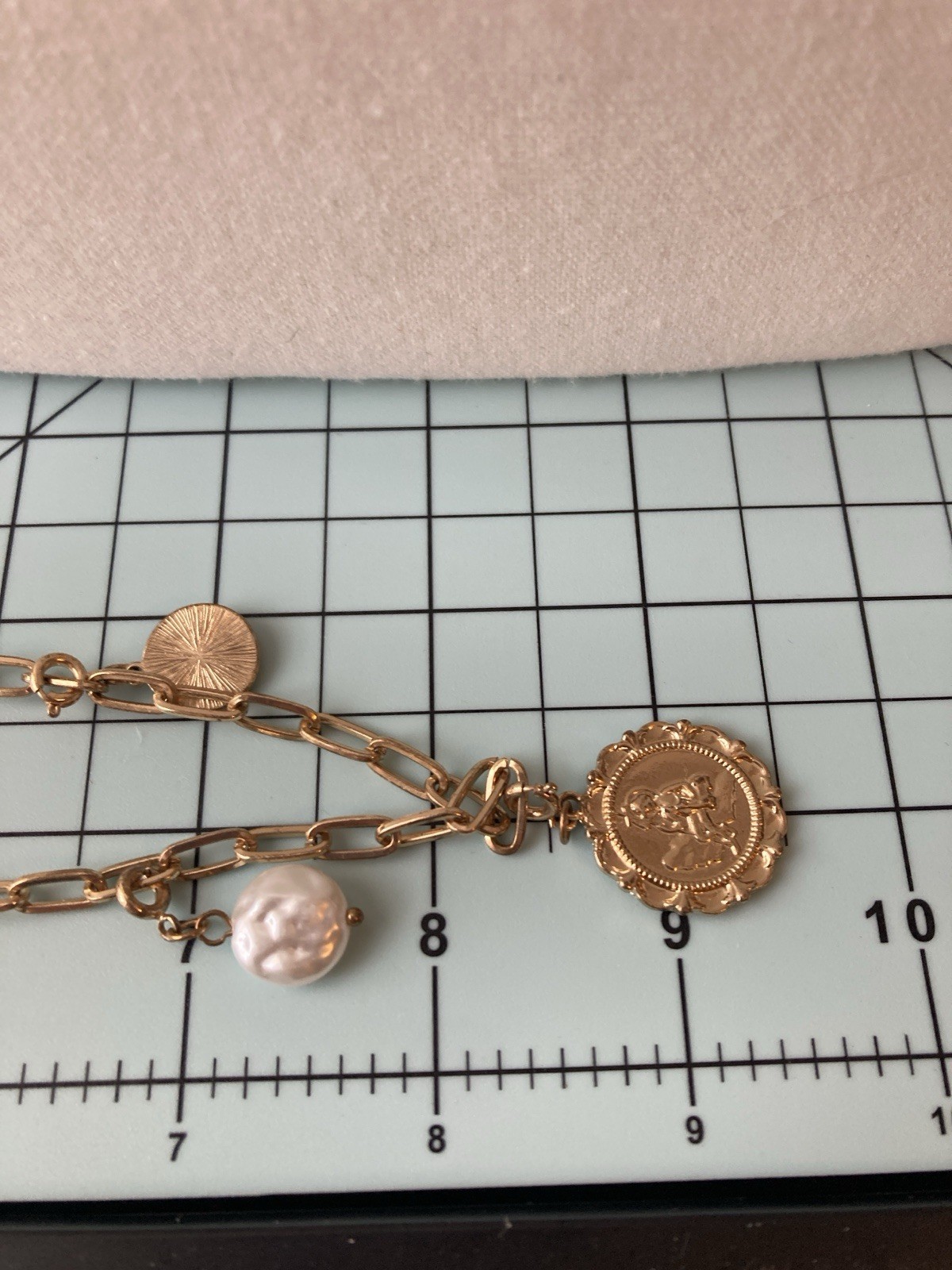 Gold Tone Paperclip Collar Necklace Chain Cherub Coin Faux Pearl Charm Classic