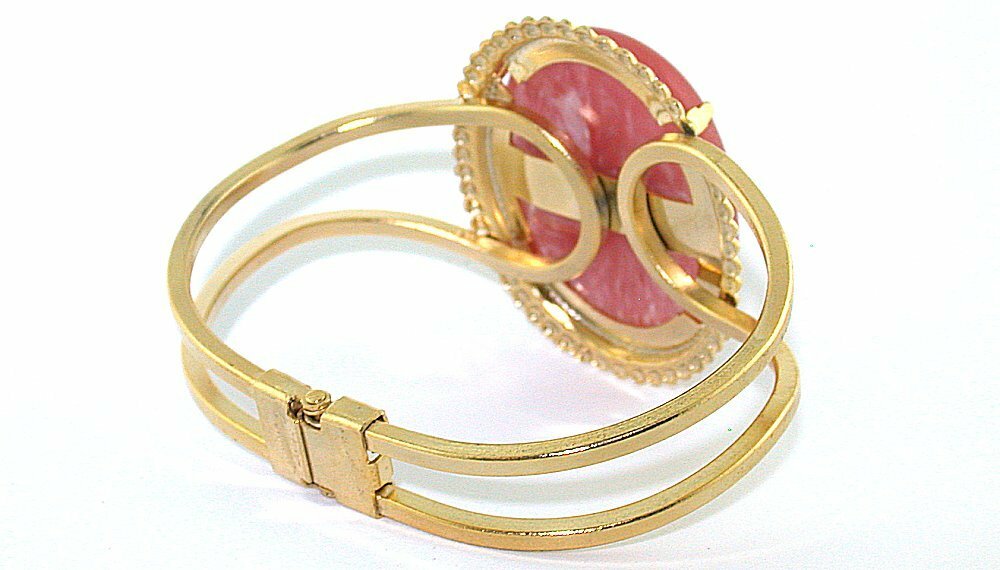 40×30 Cherry Quartz Cabochon Cab Spring Load 7 1/2 Inch Goldplated Cuff Bracelet