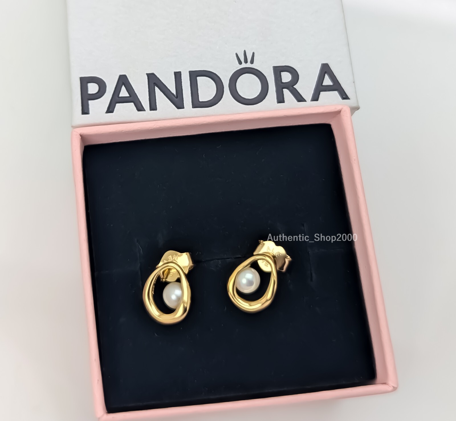 100% Authentic PANDORA Organically Shaped Oval & Pearl Stud Earrings 263295C01