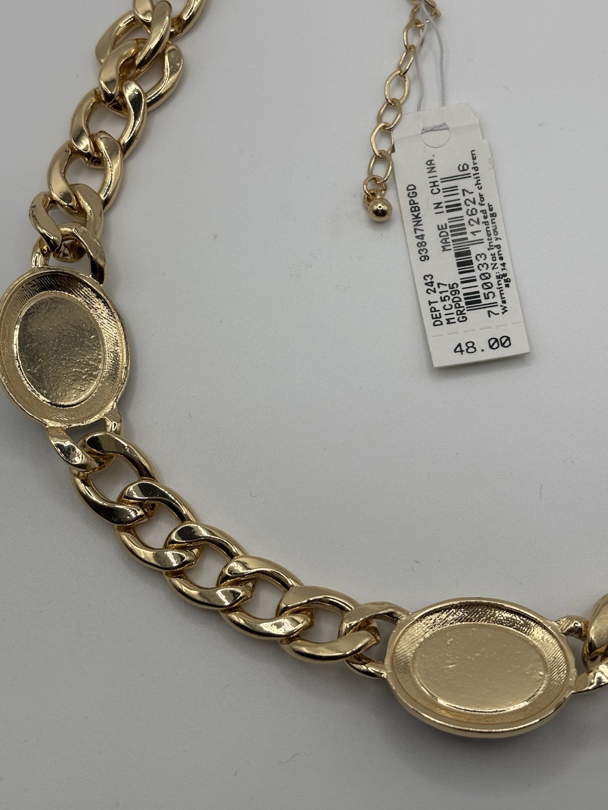 Dillard’s Gold Tone Curb Chain Oval Sim Pearl Necklace 16in Adj Lobster