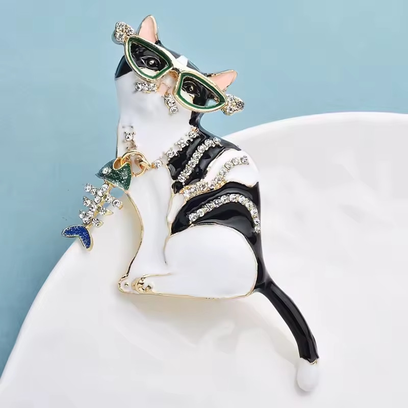 9.2*4.6cm Women Rhinestone Pet Animal Fish Bone Cat Enamel Brooches Brooch Pin