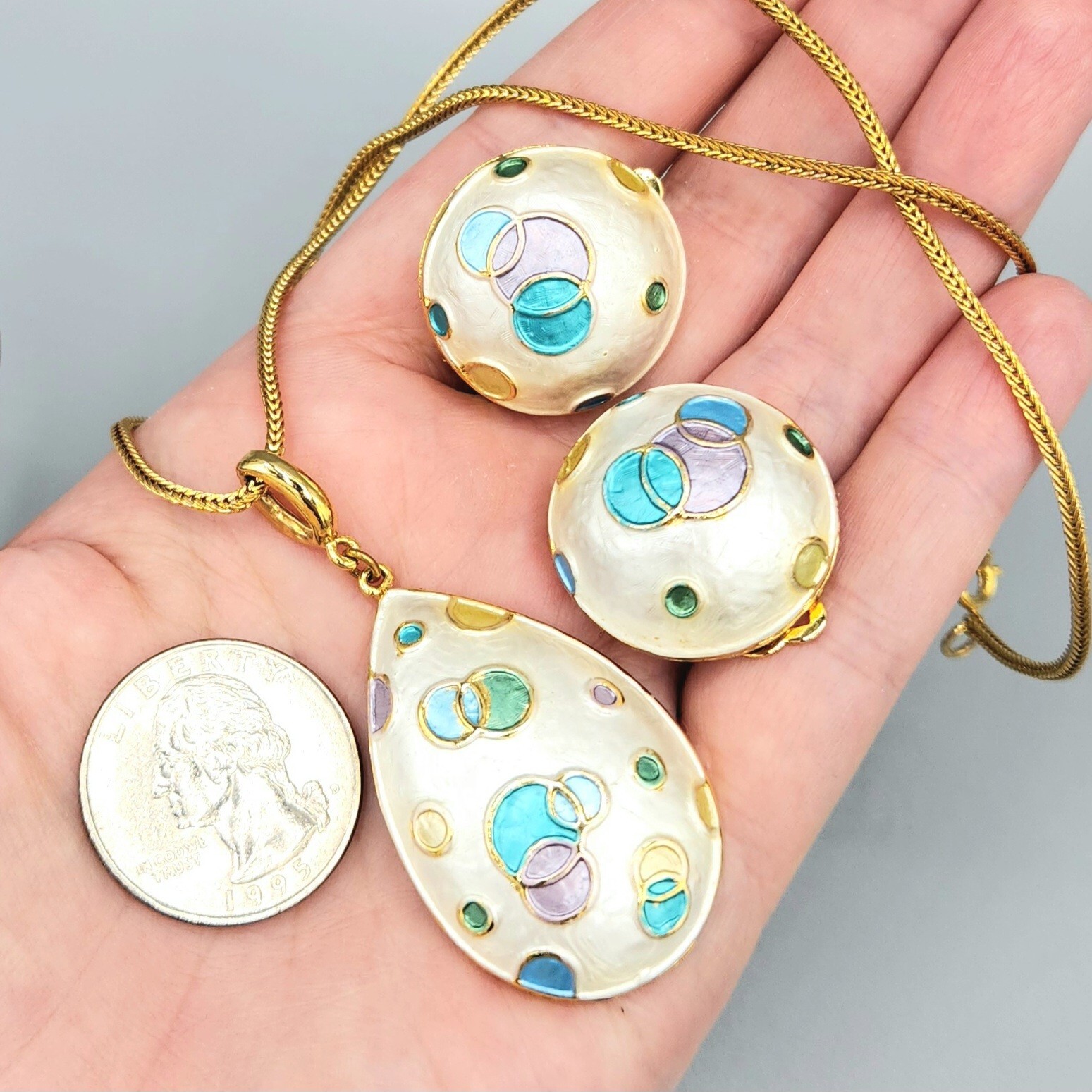 Unsigned Designer Pearlized Pastel Enamel Bubble Circle Necklace Earrings