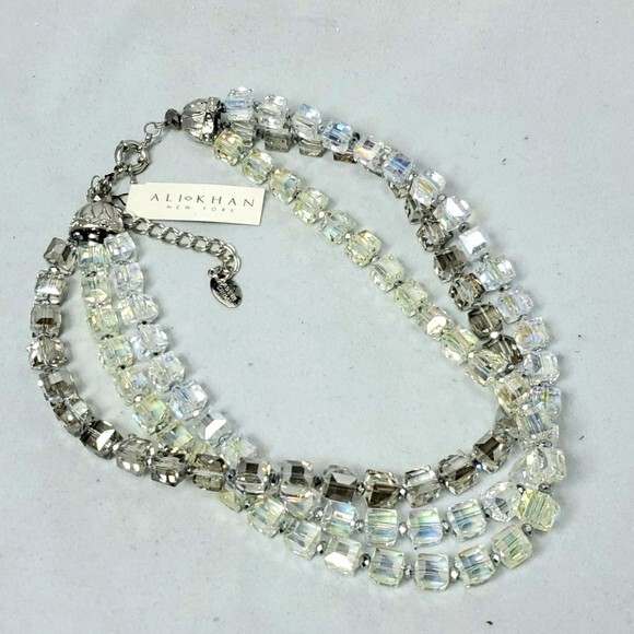 Ali khan glass cube bead 3 row necklace with casted end caps with gift box NWT
