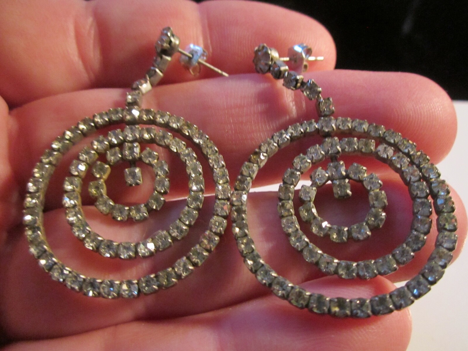 TRIPLE RING DESIGN EARRINGS COVERED IN CRYSTALS 2 1/8″ LONG – BBA23-B