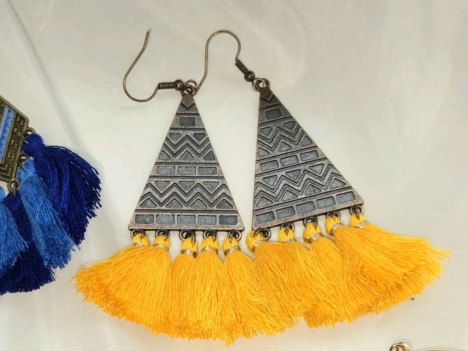 Lot Of Four Pairs Earrings Dangle Style Tassle Multicolor Pierce Multistyle
