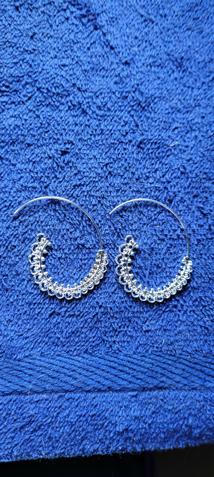 New Long Hook “Silver Tone” Earrings Dressy Classy Collectible Decorative Nice