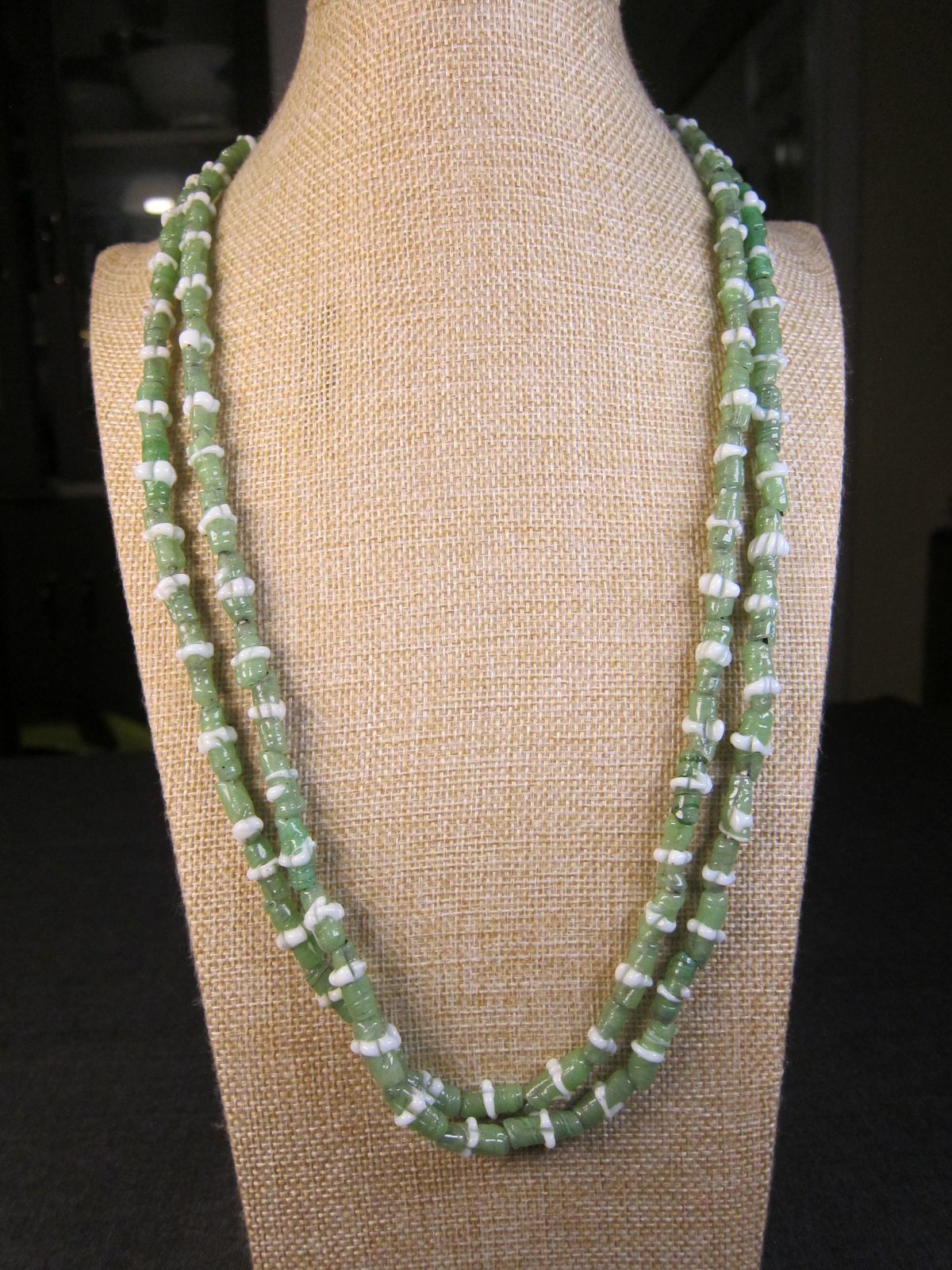 Neat 52″ long strand string of handmade lampwork glass beads light green white