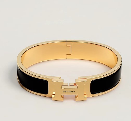 Brand New, Genuine, Clic H Bracelet – Black Enamel, GM (17.5 cm)