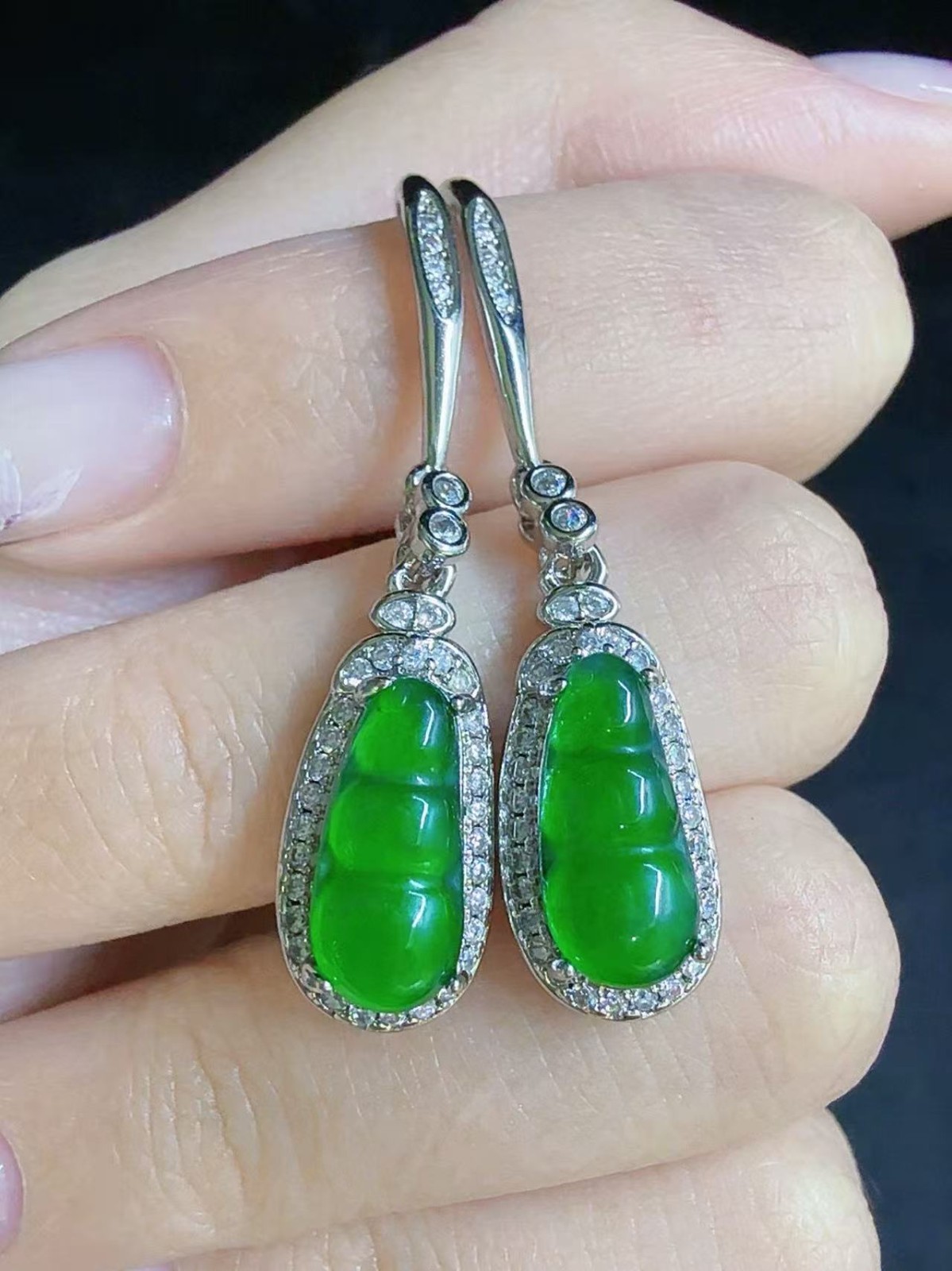 Top Natural imperal green jadeite stud earring