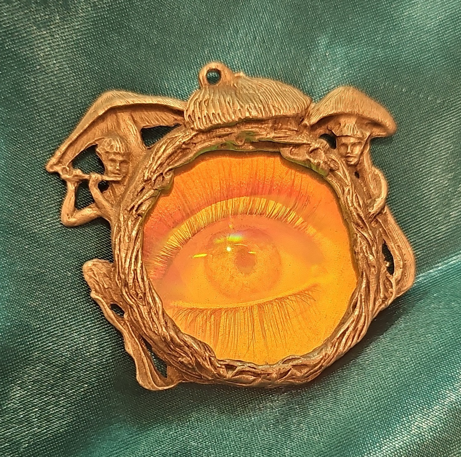 Vintage Hologram Fantasy/Fairy Eye Pendant
