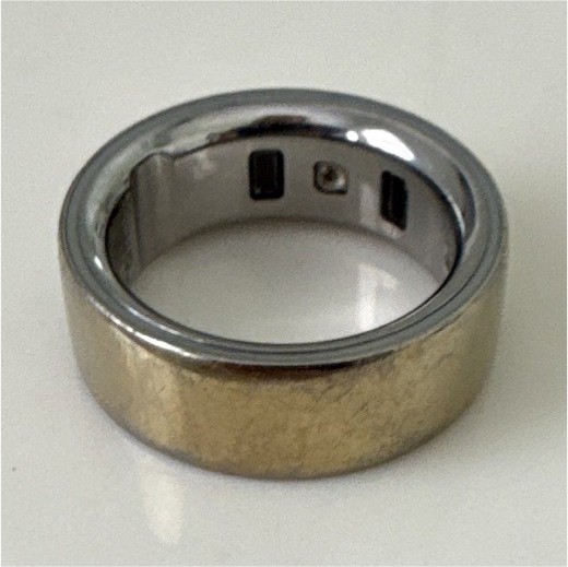 Oura ring, Size 8, Gold, Pre-owned