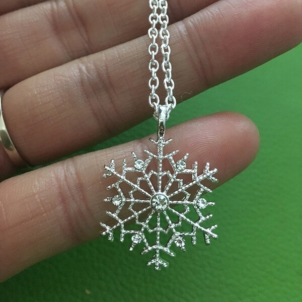 Christmas Crystal Snowflake Silver Charm Chain Necklace Pendant Jewelry Gift New
