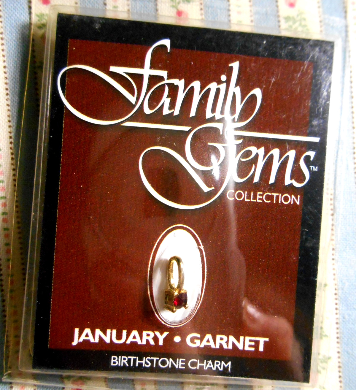 FAMILY GEMS Austrian Crystal 18kt Layered Birthstone Charm JANUARY GARNET