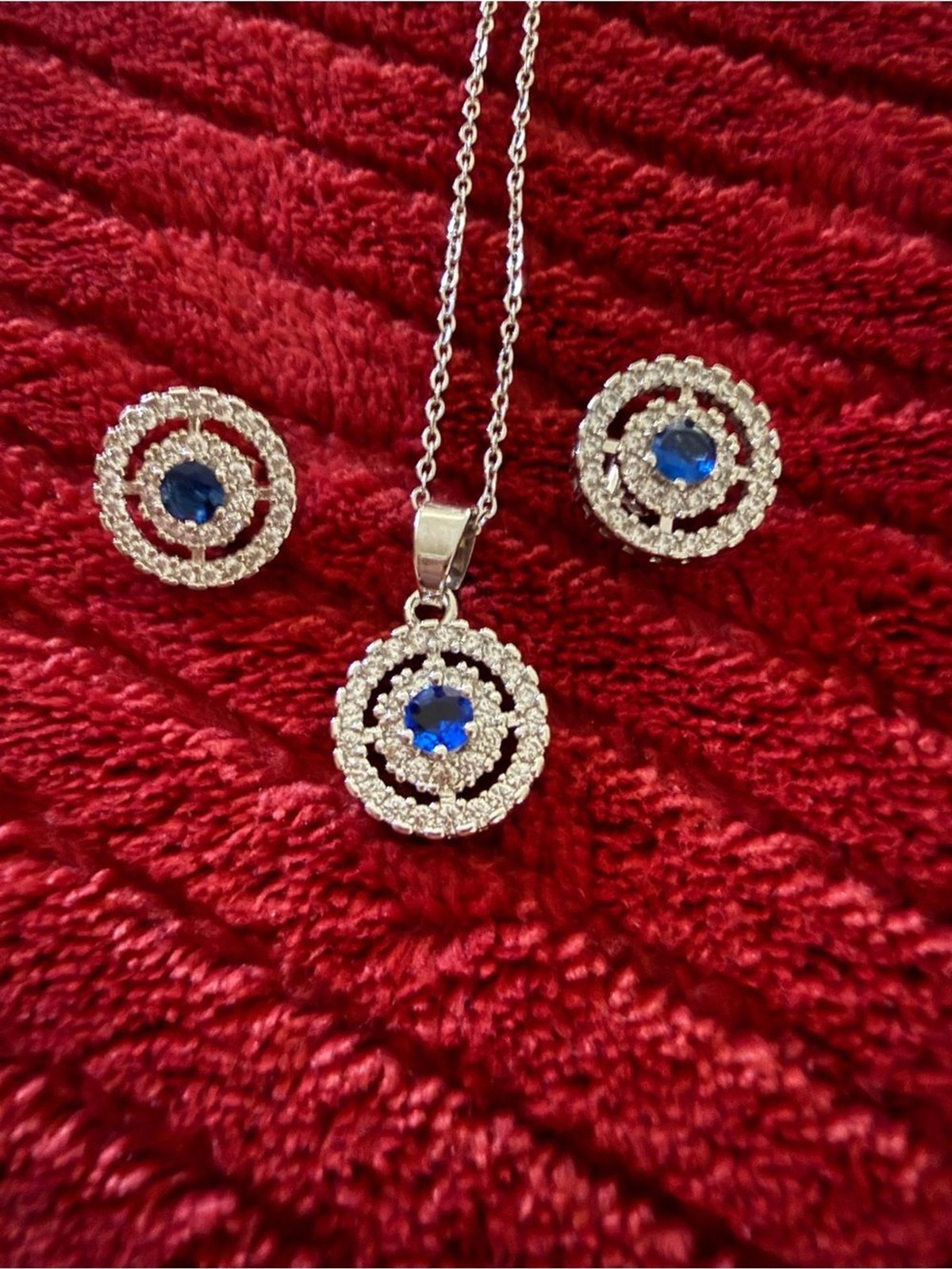 White Gold Filled Blue Crystal Pendant Necklace & Earrings Set NEW with Box