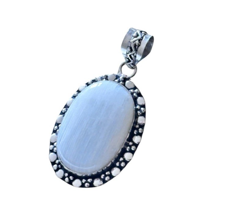 Rainbow Moonstone Blue Flash Pendant High Polished Silver Tone Bezel Gemstone