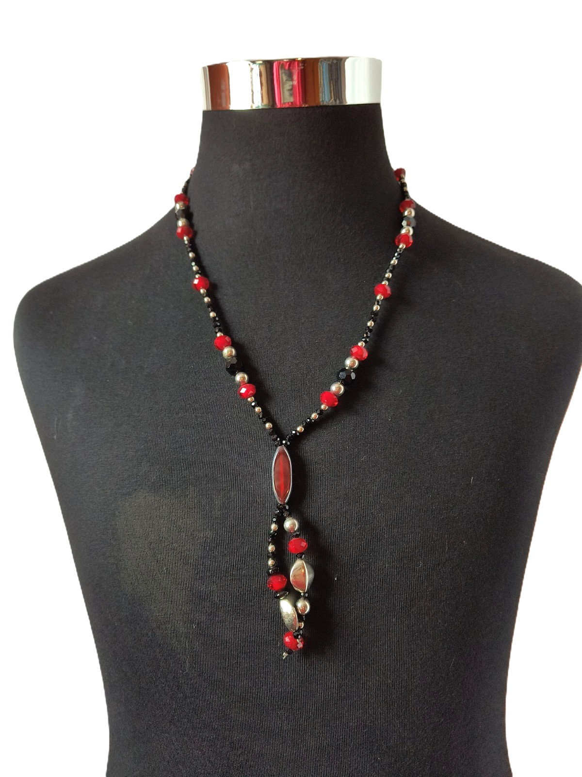 Red Black Silver Color Beaded Necklace 32″ Casual Wear Lobster Closure