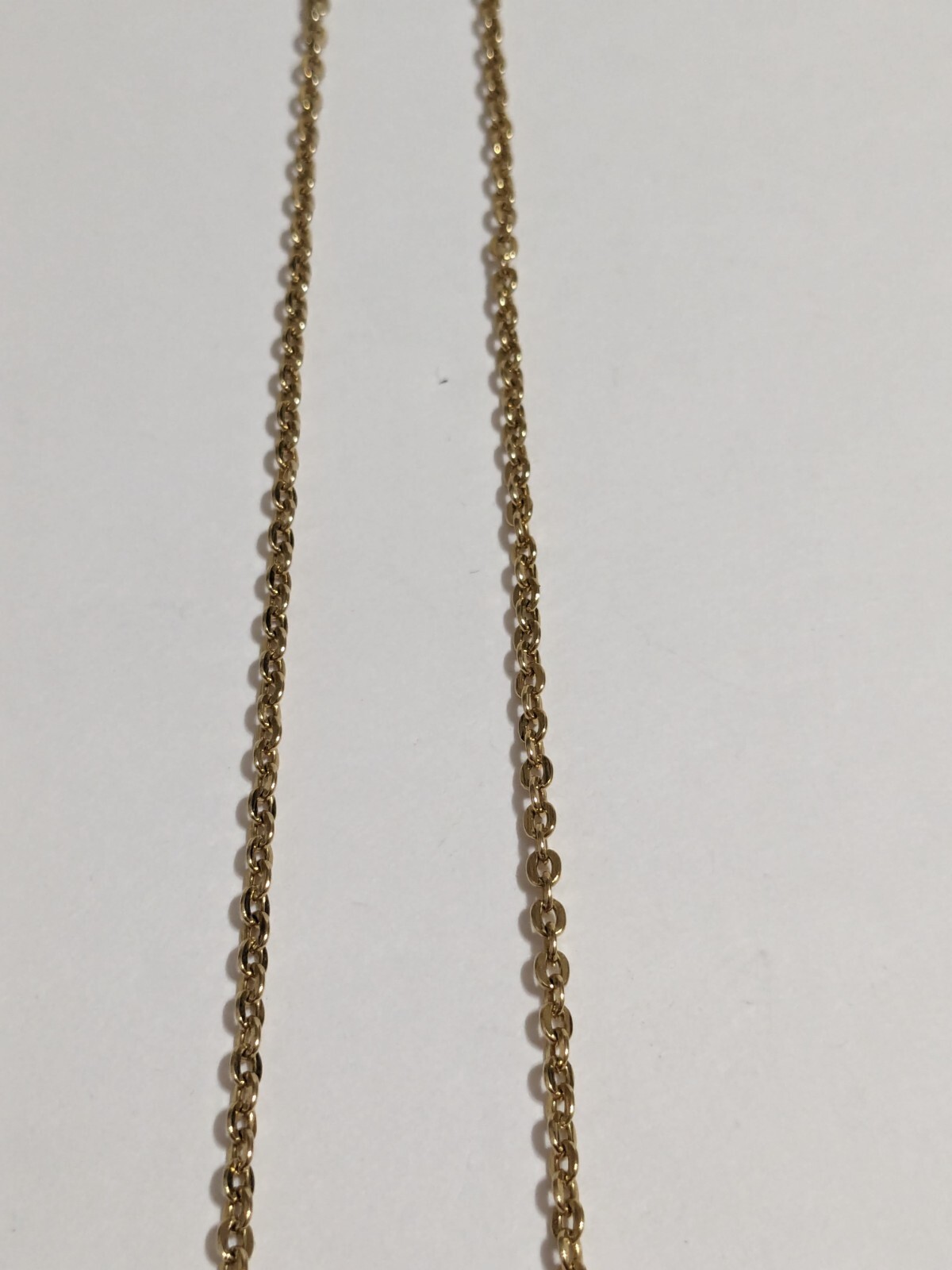 Gold Tone Oval Cable Link Chain Necklace. 18 Inches. Stackable. Minimalist.