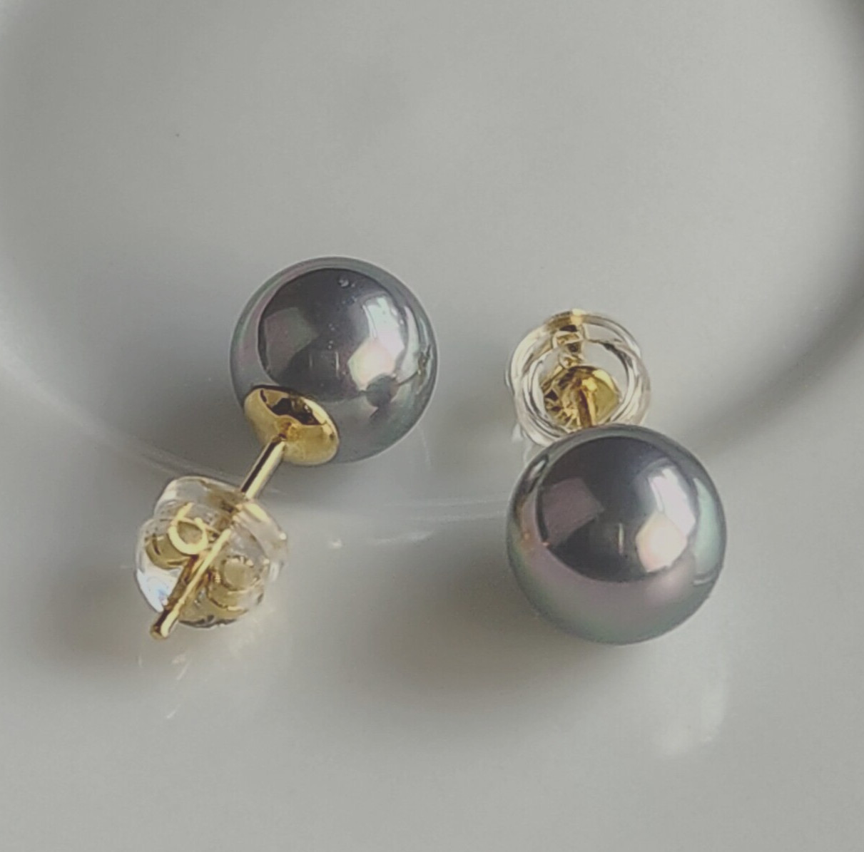 Sea Shell Akoya Gray Color 8mm Pearl Stud Earrings 925 Silver 14k Gold Plate
