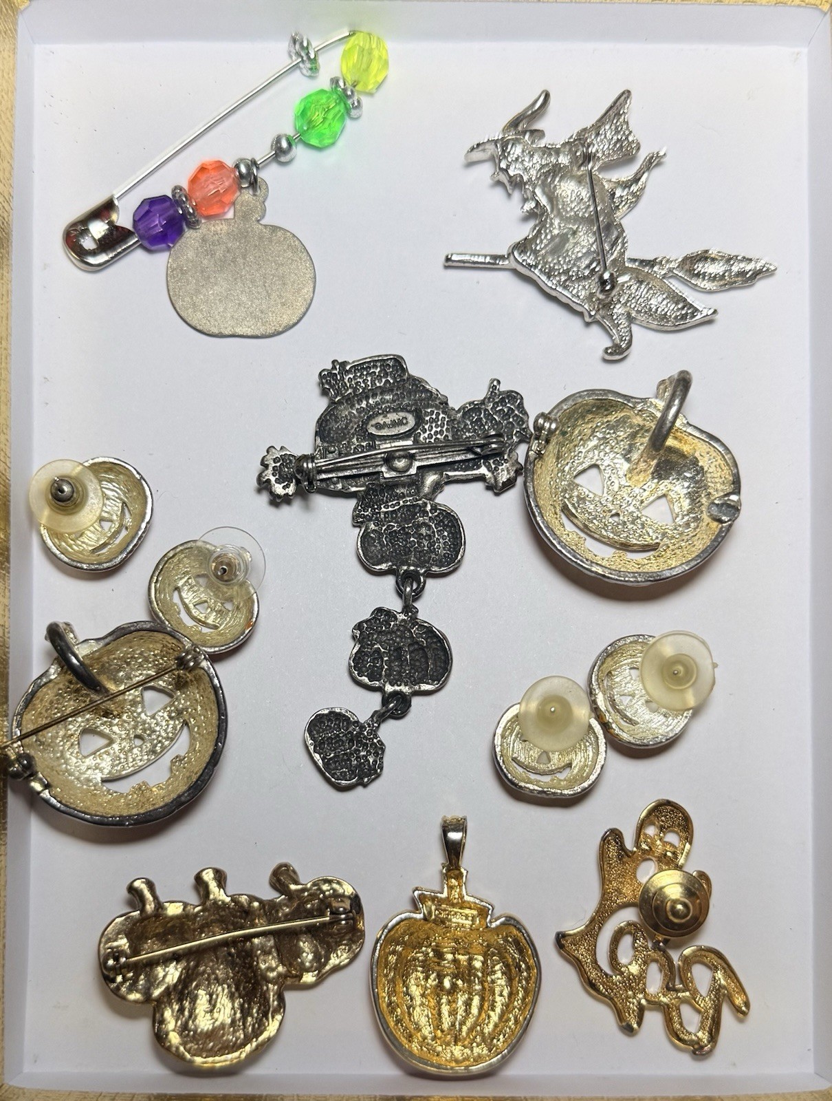 Lot of Halloween Enamel & Rhinestone Dangle Brooch Pins Witch Hat Bat Pumpkin