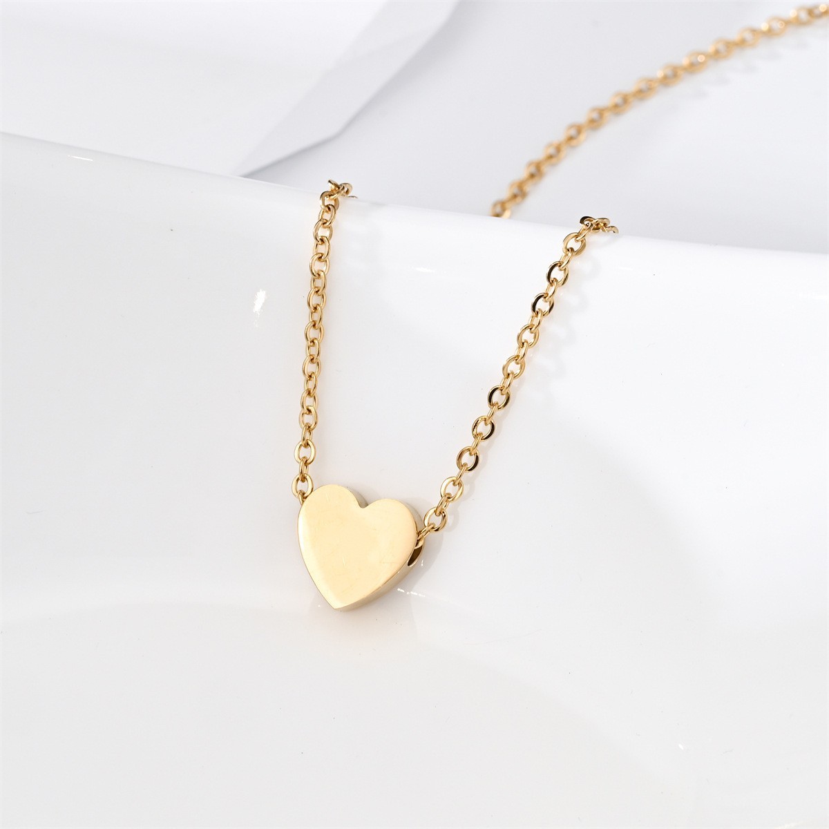 A Simple And Delicate Golden Heart Pendant Necklace,Valentine’s Day Gift,Fashion