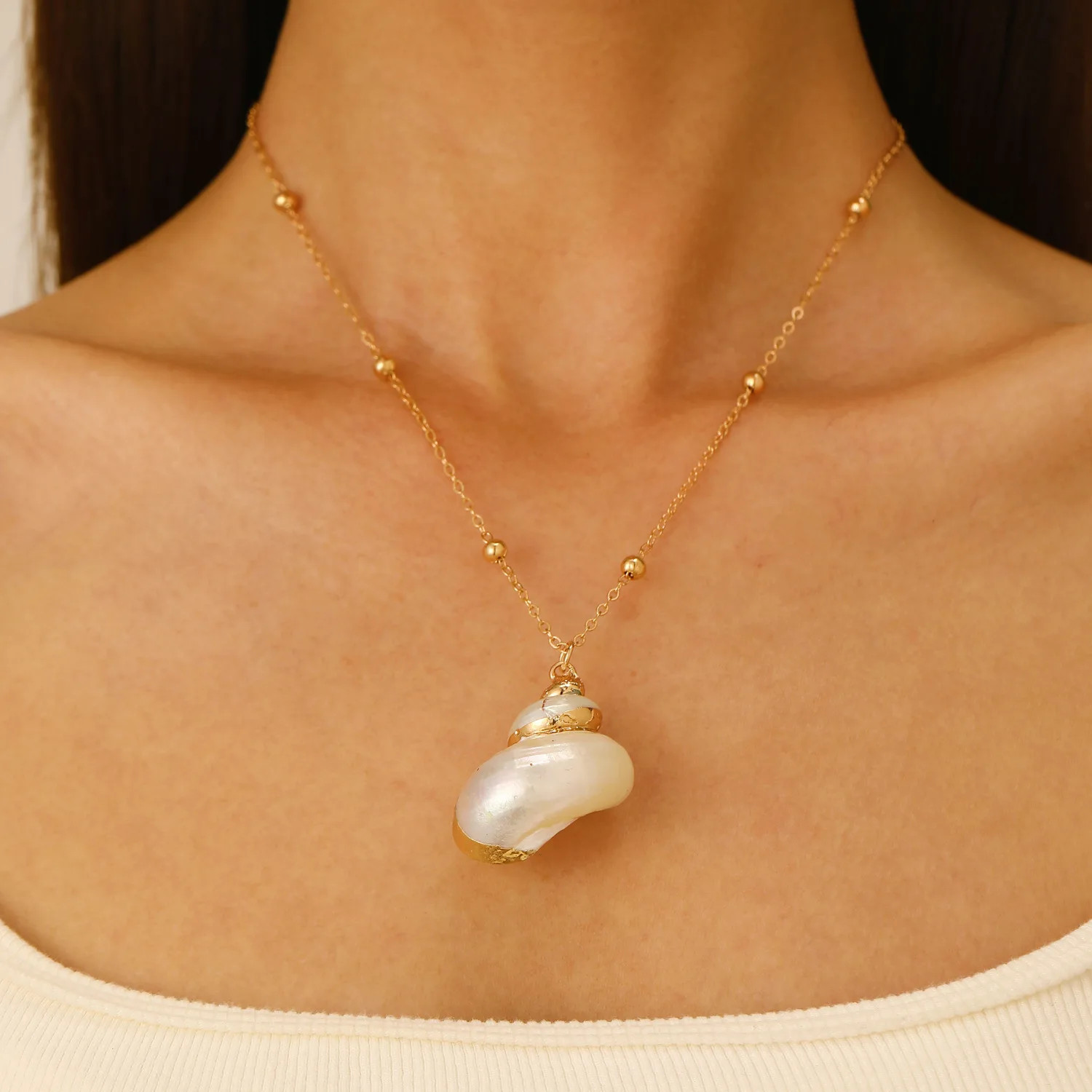 Retro Fashion Beach Shells Gold Color Border Pendant Stereo Conch Necklace for W