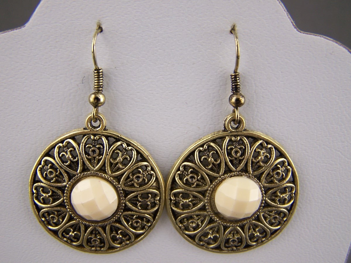 Cream round medallion earrings faceted gem flower dangle 1 7/8″ long bronze gold
