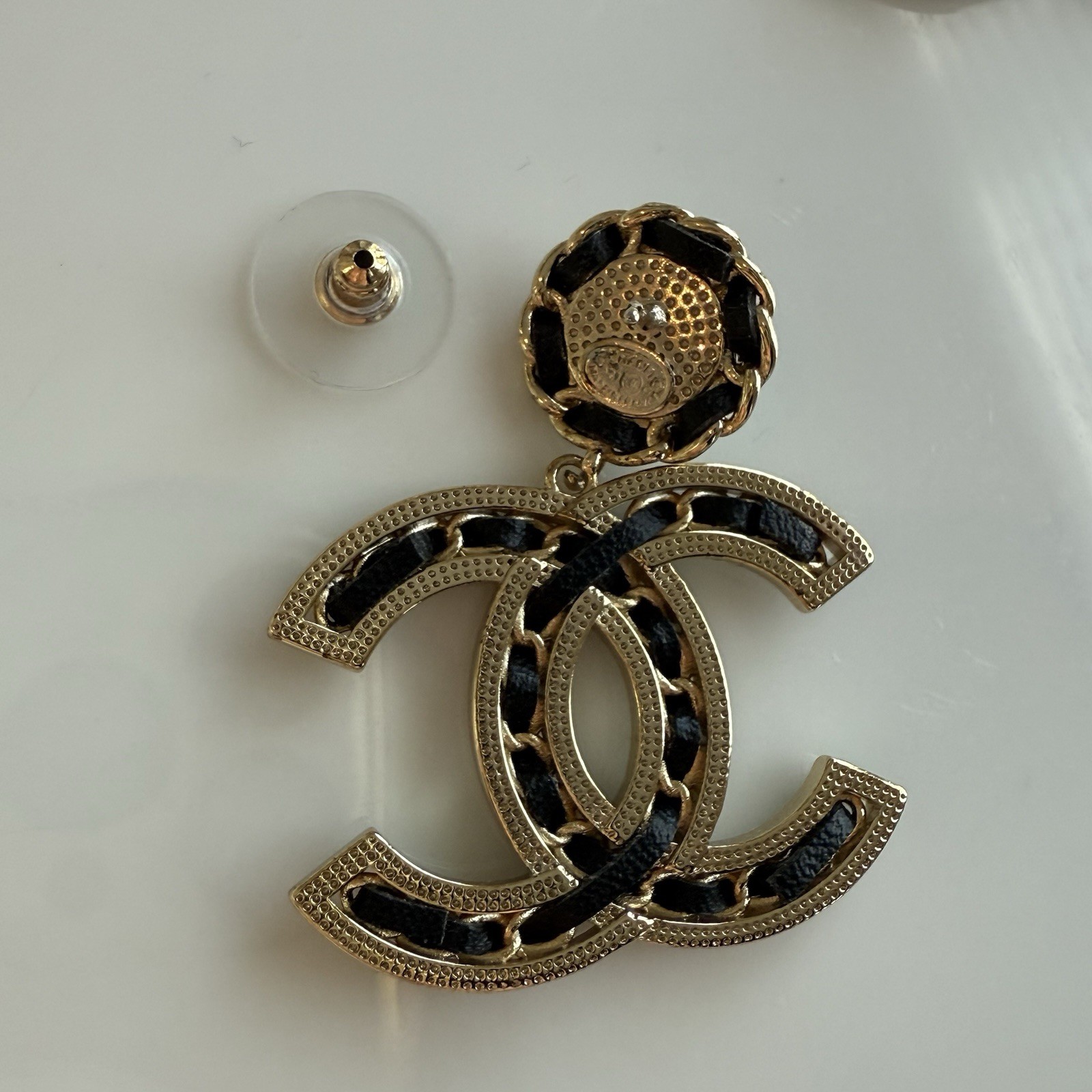 CHANEL CC Logos Round Leather Dangle Pearl Earrings Gold Tone Auth w/Box