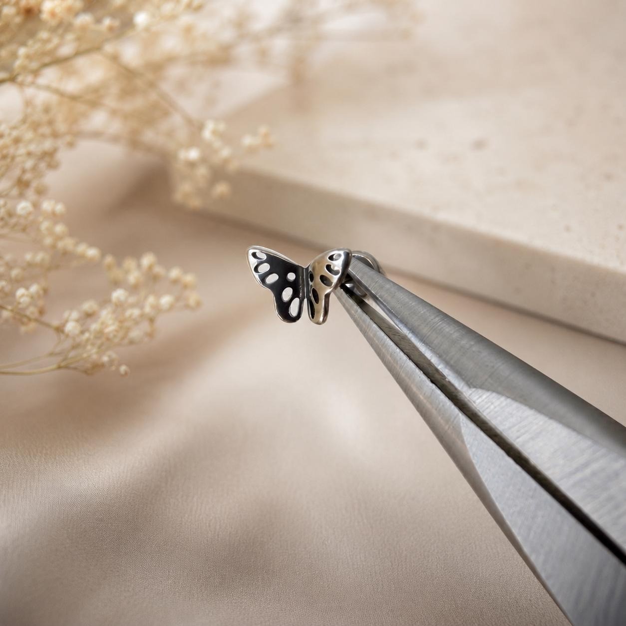 16g/18g/20g Titanium Butterfly Cartilage Stud – Helix, Flat, Conch, Lobe