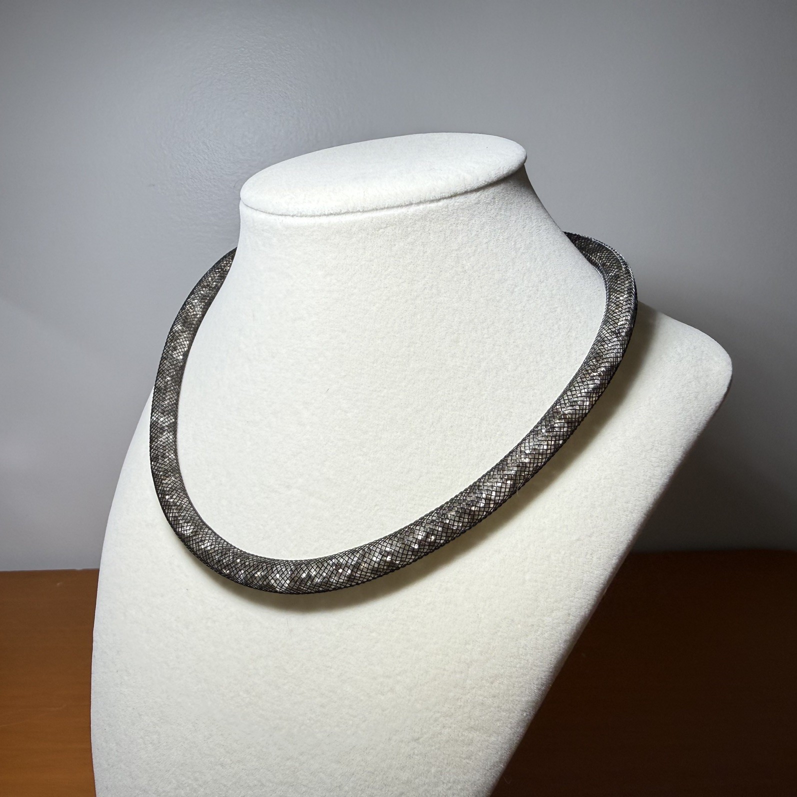 Swarovski Stardust Necklace Black Crystal Mesh Magnetic Glam Minimalist 17”