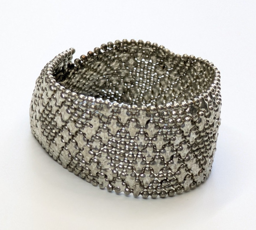 Liquid Metal Silver Tone Snap Closure 1 1/8″ Wide Statement Bracelet 7″ Long